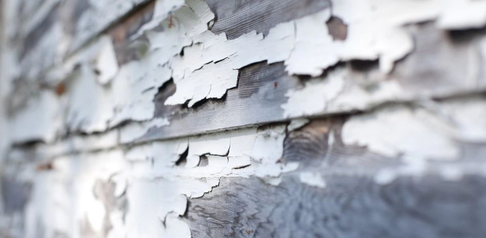 a lead paint on exterior wooden wall cracking
