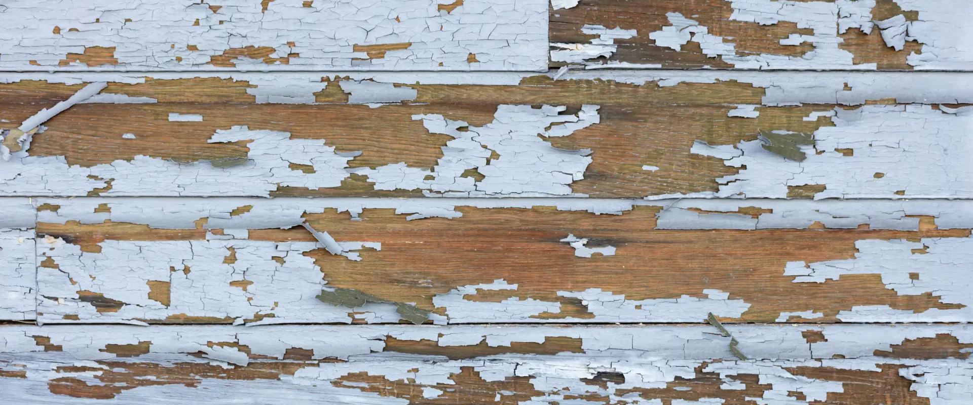 a lead paint on wooden exterior cracking